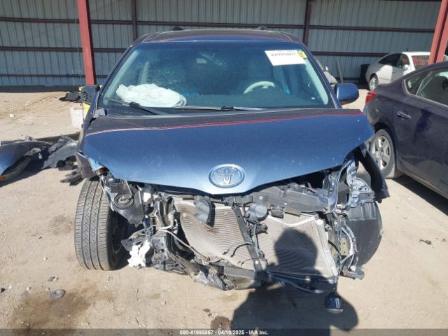 5TDYK3DC2ES500586 Toyota Sienna Xle V6 8 Passenger
