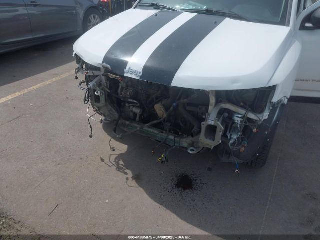 1C4NJCBA8GD718067 Jeep Compass Sport