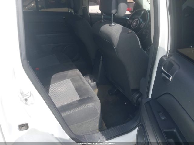 1C4NJCBA8GD718067 Jeep Compass Sport