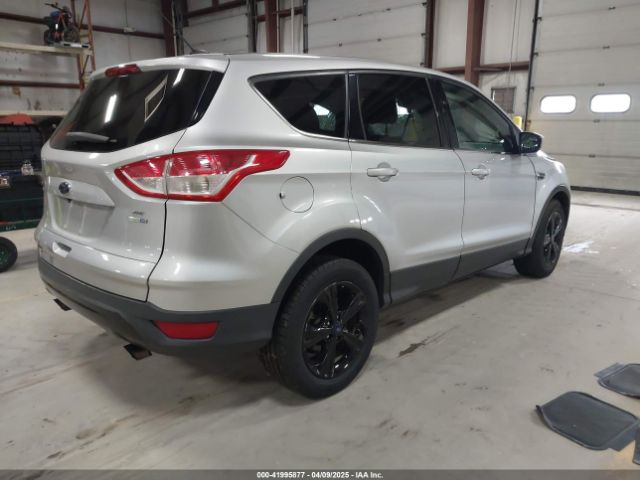 1FMCU9GXXGUA48452 Ford ESCAPE SE