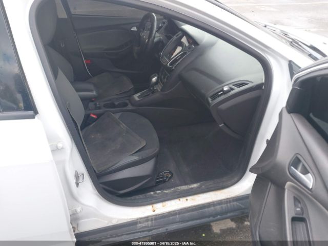1FADP3K21EL219834 Ford FOCUS SE