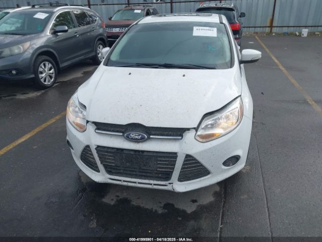 1FADP3K21EL219834 Ford FOCUS SE