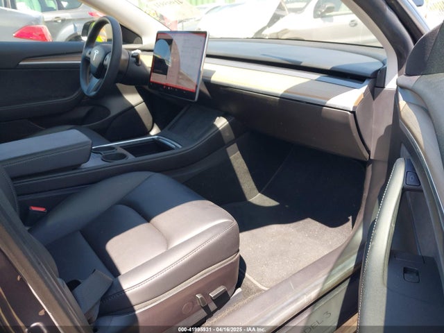 5YJ3E1EB9MF033942 Tesla Model 3 Long Range Dual Motor All-wheel Drive