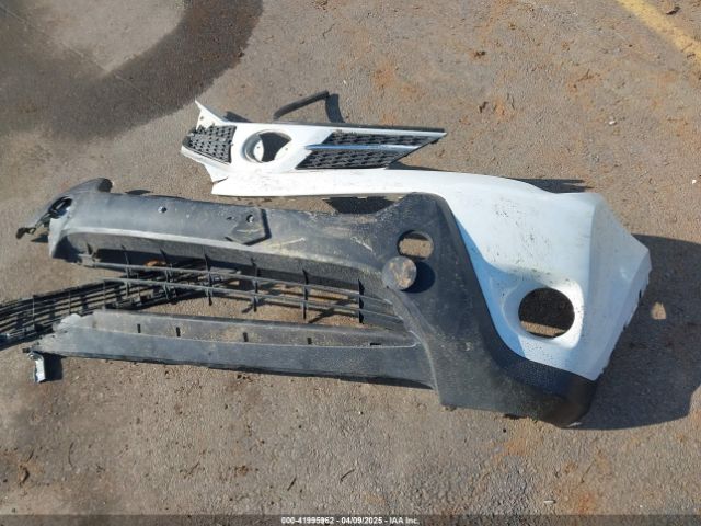 JTMWFREV3FJ044062 Toyota Rav4 Xle