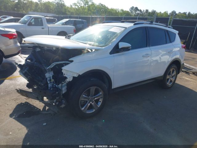 JTMWFREV3FJ044062 Toyota Rav4 Xle
