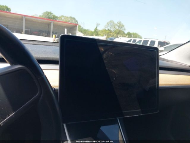 5YJ3E1EAXJF019907 Tesla Model 3 Long Range/mid Range