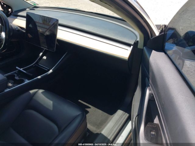 5YJ3E1EAXJF019907 Tesla Model 3 Long Range/mid Range