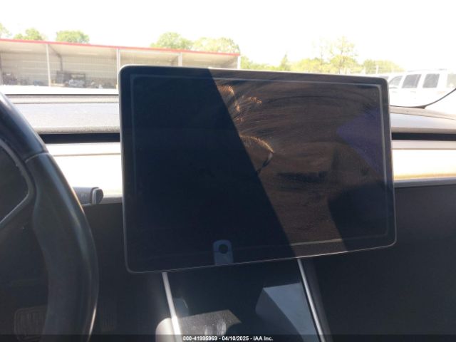 5YJ3E1EAXJF019907 Tesla Model 3 Long Range/mid Range