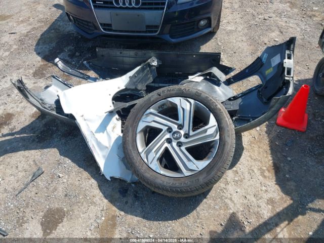5NMS24AJ5NH409586 Hyundai Santa Fe Sel