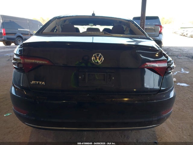 3VWN57BU6KM097833 Volkswagen Jetta 1.4t S
