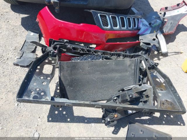 3C4NJDBB8JT179577 Jeep Compass