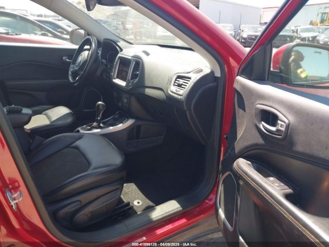 3C4NJDBB8JT179577 Jeep Compass
