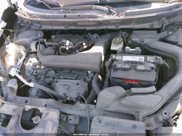 KNMAT2MVXJP519028 Nissan ROGUE S
