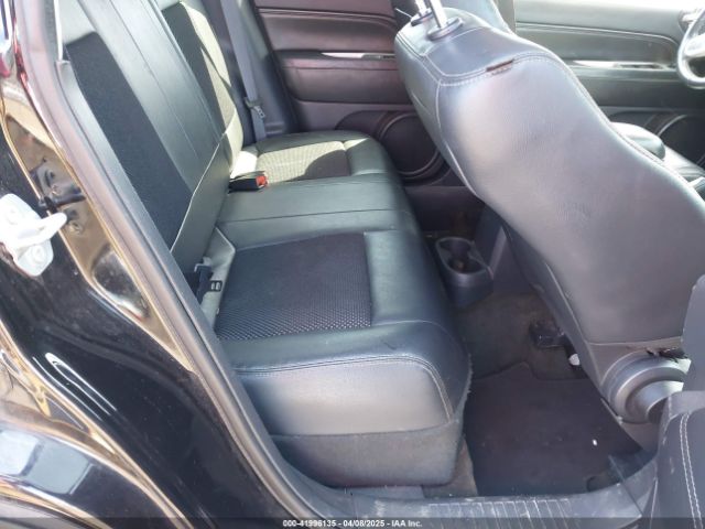 1C4NJDEB3GD759068 Jeep Compass Latitude