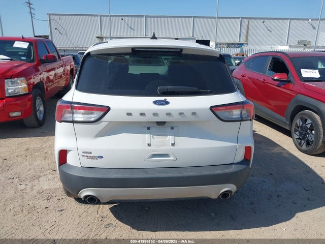 1FMCU0G62MUA08798 Ford ESCAPE SE