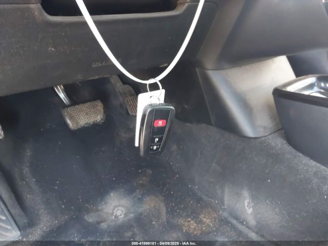 JTDKARFU6G3009928 Toyota Prius Three