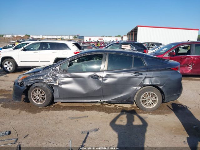 JTDKARFU6G3009928 Toyota Prius Three