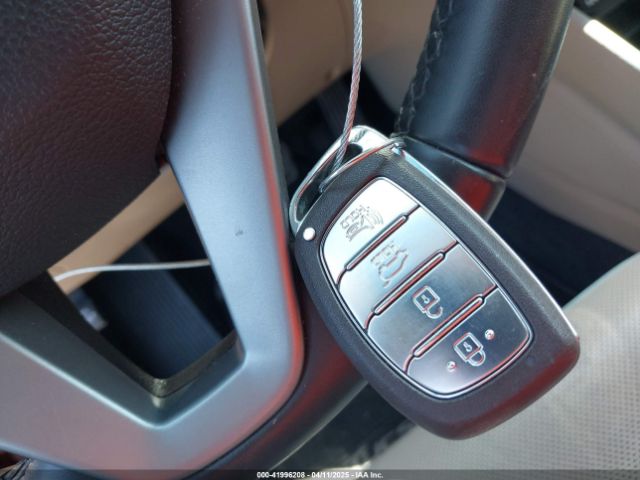 KM8J3CA21HU275146 Hyundai Tucson Limited