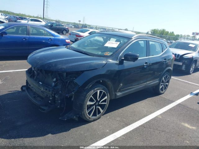 JN1BJ1CPXJW164412 Nissan Rogue Sport Sl