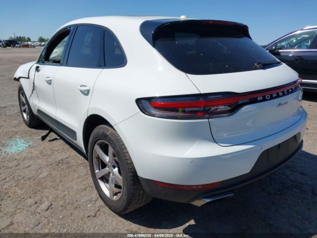 2021 PORSCHE MACAN WP1AA2A57MLB07816 Photo 2