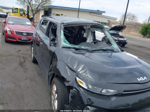 KNDJ23AU8N7185608 KIA SOUL LX
