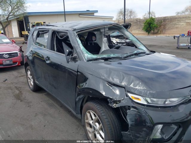 KNDJ23AU8N7185608 KIA SOUL LX
