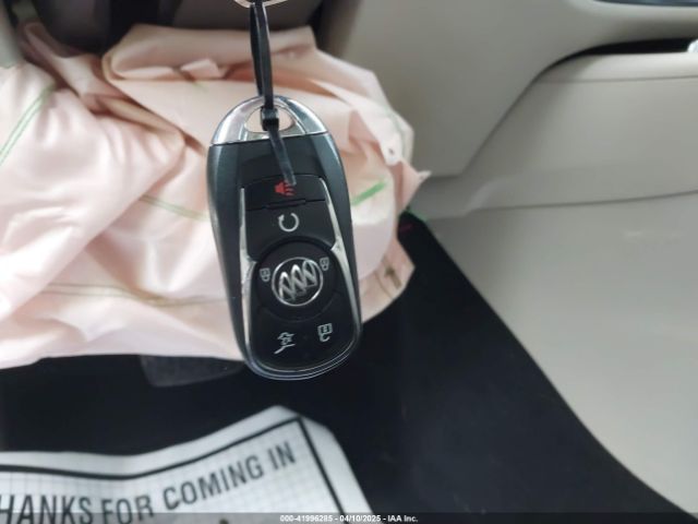 W04GV8SX1J1081380 Buick Regal Tourx Essence