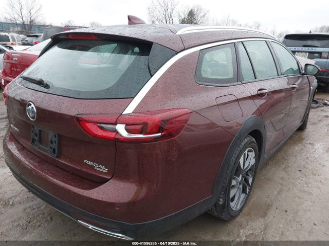 W04GV8SX1J1081380 Buick Regal Tourx Essence
