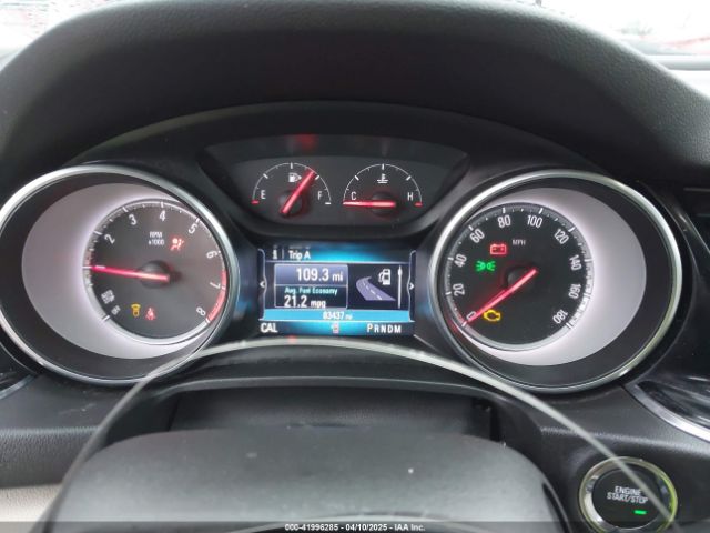 W04GV8SX1J1081380 Buick Regal Tourx Essence