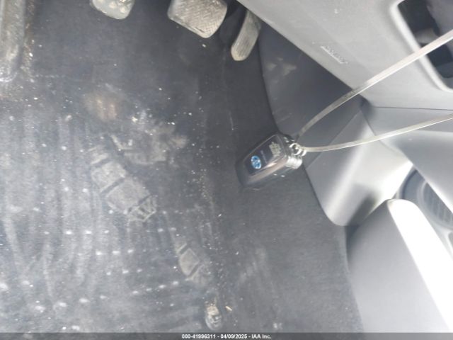 JTDKARFU5G3029149 Toyota Prius Three
