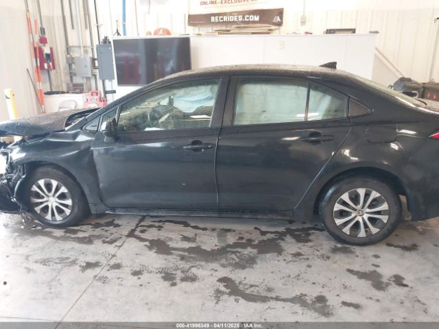 JTDEAMDE2NJ041361 Toyota Corolla Hybrid Le
