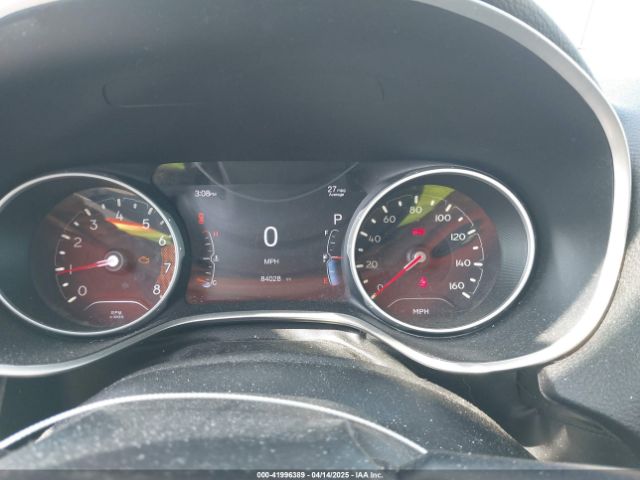 3C4NJDBB9JT364849 Jeep Compass Latitude 4x4