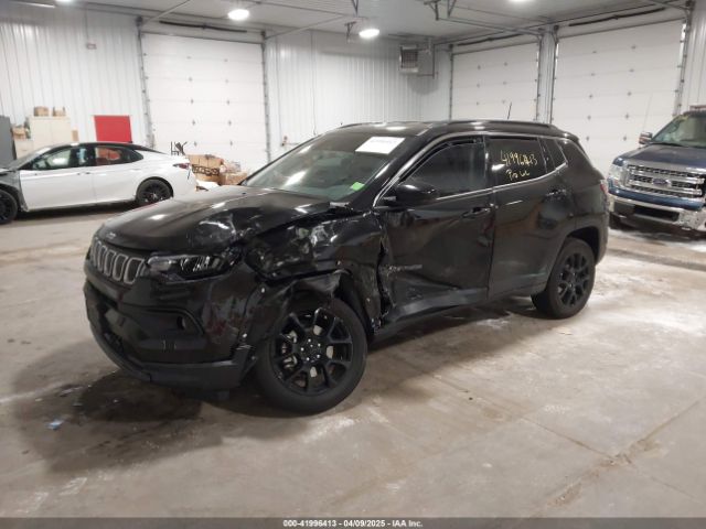 3C4NJDFB7NT128068 Jeep Compass Latitude Lux 4x4
