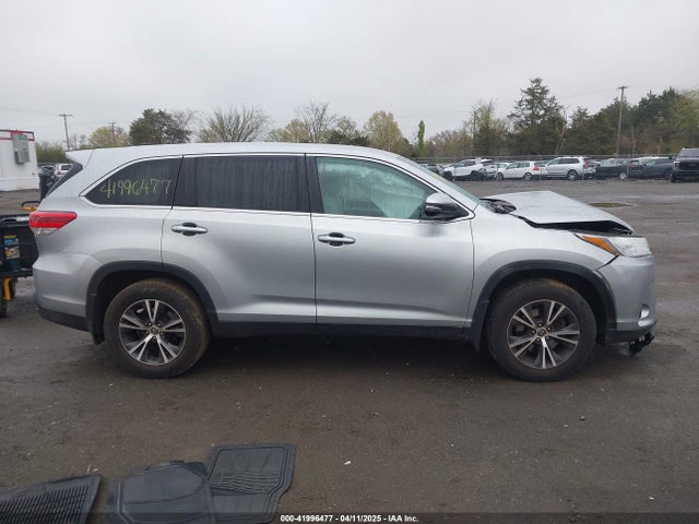 5TDBZRFH4KS997648 Toyota Highlander Le