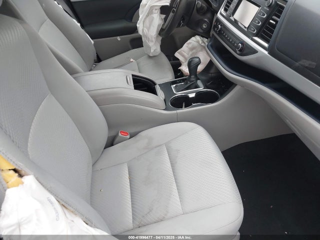 5TDBZRFH4KS997648 Toyota Highlander Le
