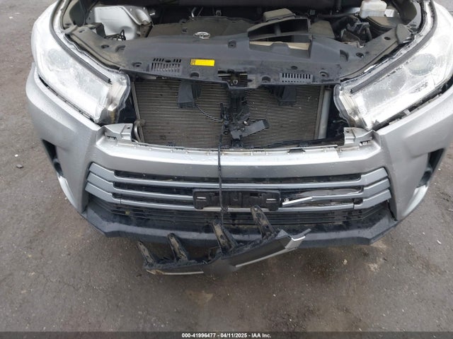 5TDBZRFH4KS997648 Toyota Highlander Le
