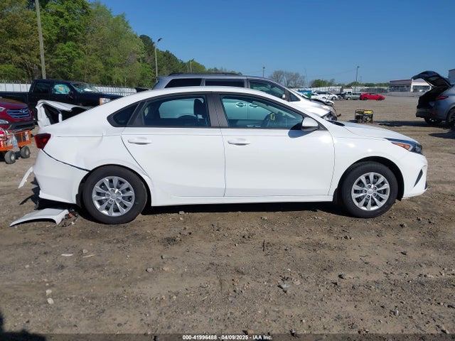 3KPF24AD2RE814071 KIA FORTE LX