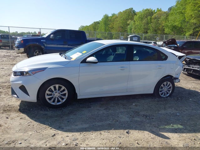 3KPF24AD2RE814071 KIA FORTE LX
