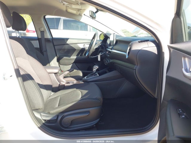 3KPF24AD2RE814071 KIA FORTE LX