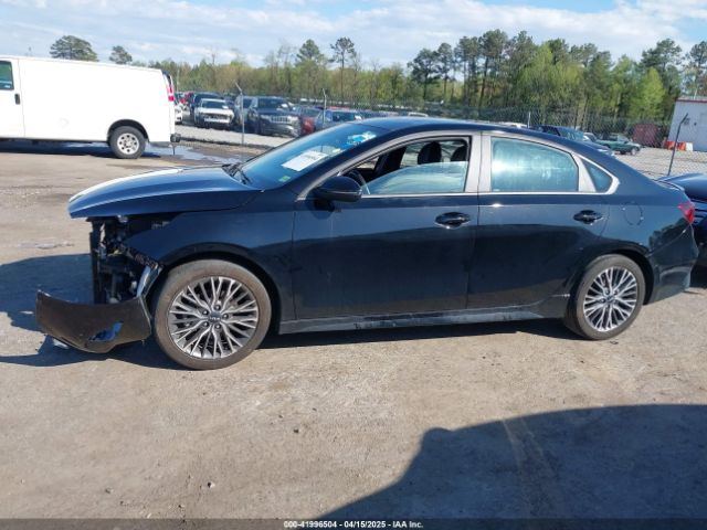 3KPF54ADXPE686117 KIA Forte Gt-line