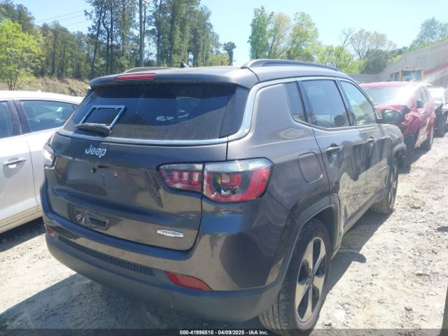 3C4NJCBB3JT194188 Jeep Compass Latitude Fwd