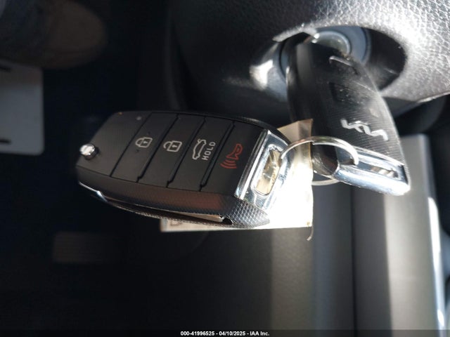 3KPA24AD1NE460189 KIA RIO S