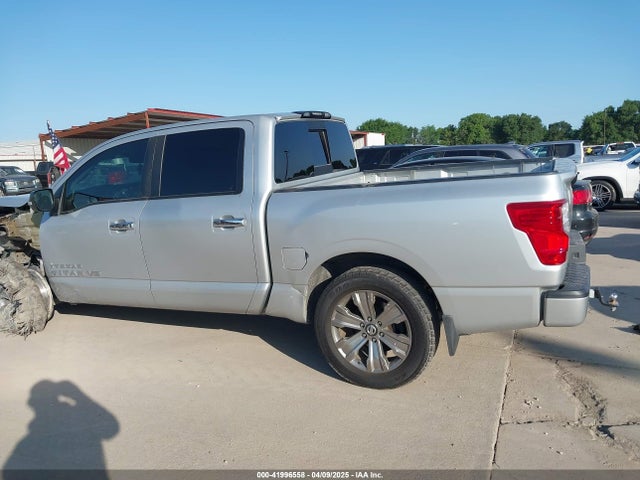 1N6AA1E62JN502207 Nissan 2018