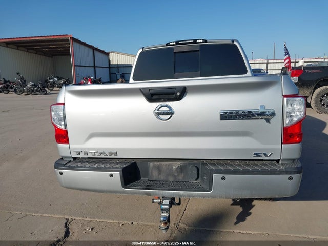 1N6AA1E62JN502207 Nissan 2018
