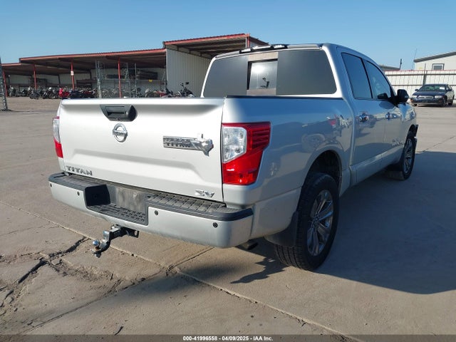1N6AA1E62JN502207 Nissan 2018