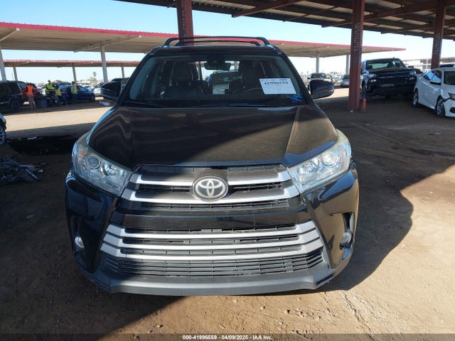 5TDKZRFH8KS570781 Toyota Highlander Xle