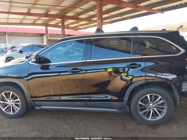 5TDKZRFH8KS570781 Toyota Highlander Xle