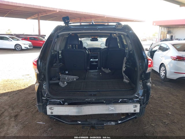 5TDKZRFH8KS570781 Toyota Highlander Xle