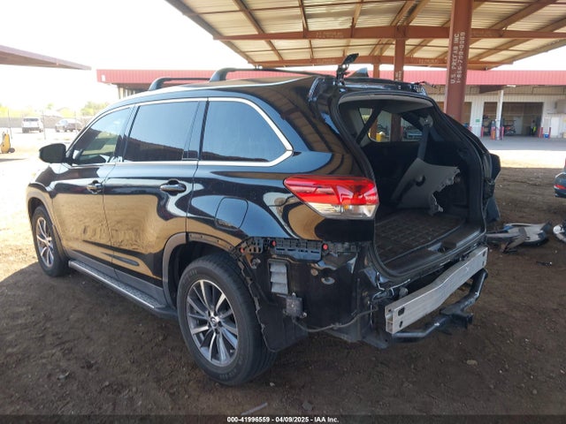 5TDKZRFH8KS570781 Toyota Highlander Xle