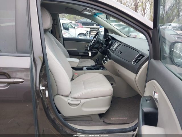 KNDMB5C17G6093362 KIA SEDONA LX